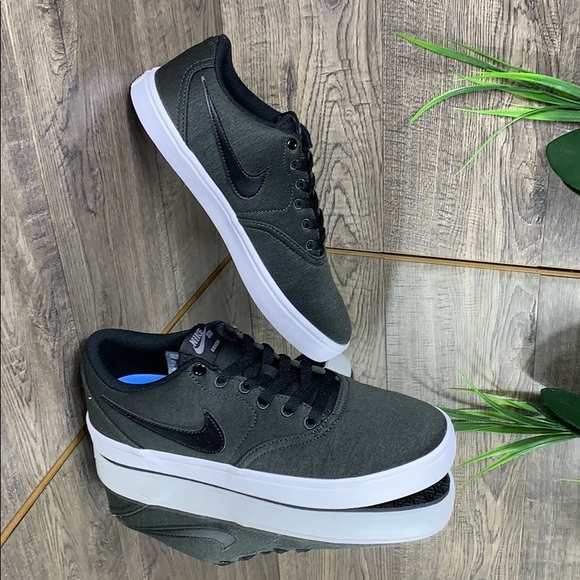 Nike Other - ❤️ Nike SB Chech Solar CNVS PRM